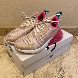 Women’s Nike Air Max 270 size 8